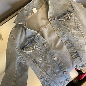 Gotten denim jacket with stretch!